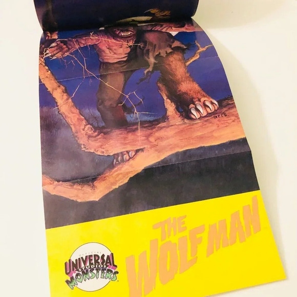 Vintage 1992 Universal Studios Monsters Presents The Wolf Man Book with Poster - Picture 11 of 14